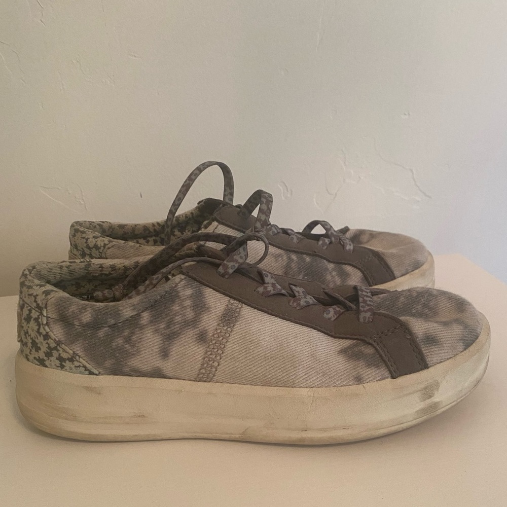 Hey Dude Karina Stormy Dye Gray Canvas Sneakers